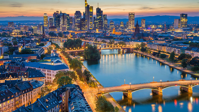 Deutsche Bank: Η Φρανκφούρτη πρέπει να γίνει το νέο Λονδίνο της Ευρώπης