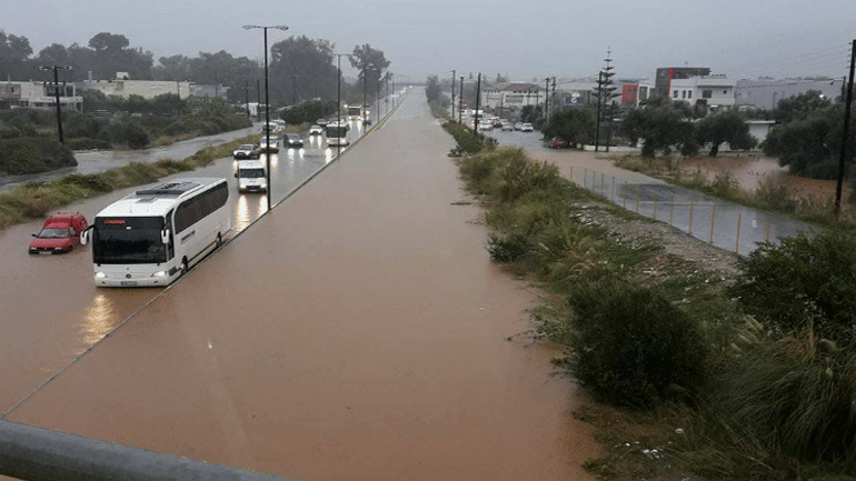 Κρήτη: Ισχυρές βροχοπτώσεις και καταστροφές σε υποδομές