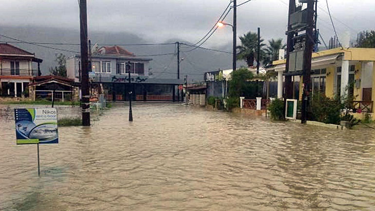 Ζάκυνθος: Πλημμύρες και κατολισθήσεις από τις βροχοπτώσεις