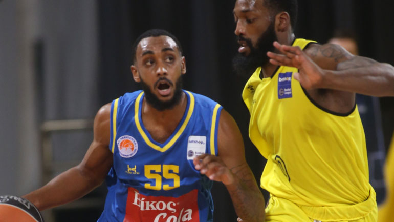 Συνεχίζει αήττητο το Περιστέρι, 68-62 τον Άρη στο Αλεξάνδρειο