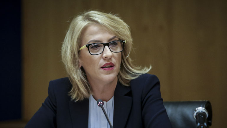 Η Δούρου πήρε φόρα…