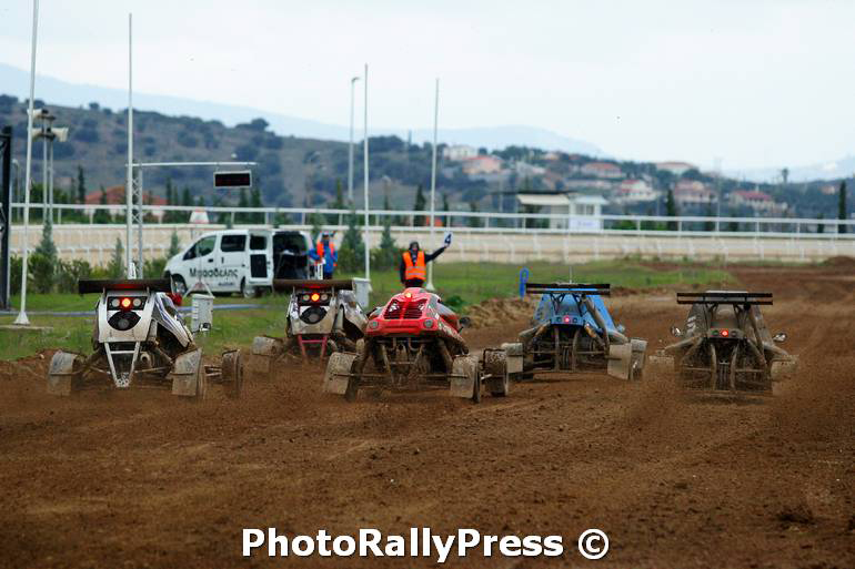 To θέαμα που προσφέρει ο θεσμός των Dirt Games είναι ξεχωριστός