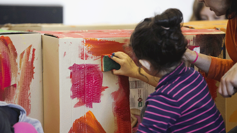 Εικαστικά παιχνίδια με θέα από ψηλά στο Βιομηχανικό Μουσείο Φωταερίου