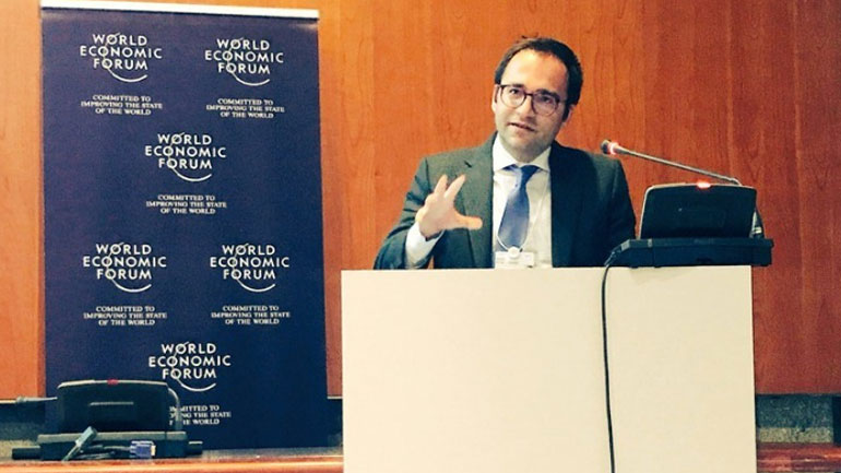 «Το τέλος των προγραμμάτων διάσωσης υπογραμμίζει το σθένος του ελληνικού λαού», δηλώνει ο Γ.Γ. του ΕΜΣ