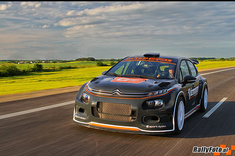 H εταιρεία Proto Cars ειδικεύεται στη μετατροπή καθημερινών αυτοκινήτων σε αγωνιστικά... όπλα