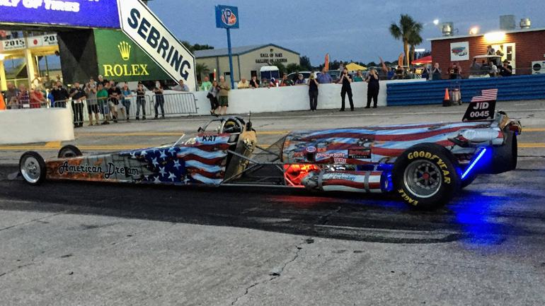 Νεαρή οδηγός σκοτώθηκε σε αγώνες dragster