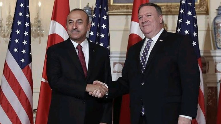 Πομπέο σε Τσαβούσογλου: «Να ελευθερωθούν οι Αμερικανοί που κρατούνται στην Τουρκία»