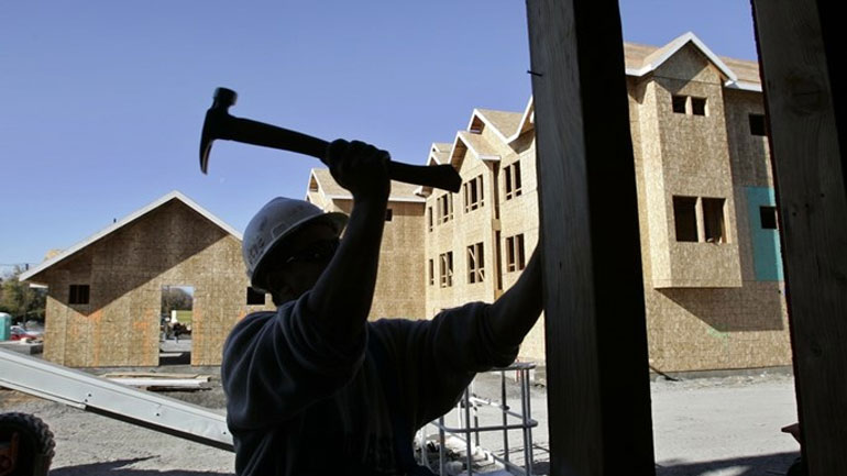 Άνδρας έπεσε από ταράτσα οικοδομής εν ώρα εργασίας Άνδρας έπεσε από ταράτσα οικοδομής εν ώρα εργασίας