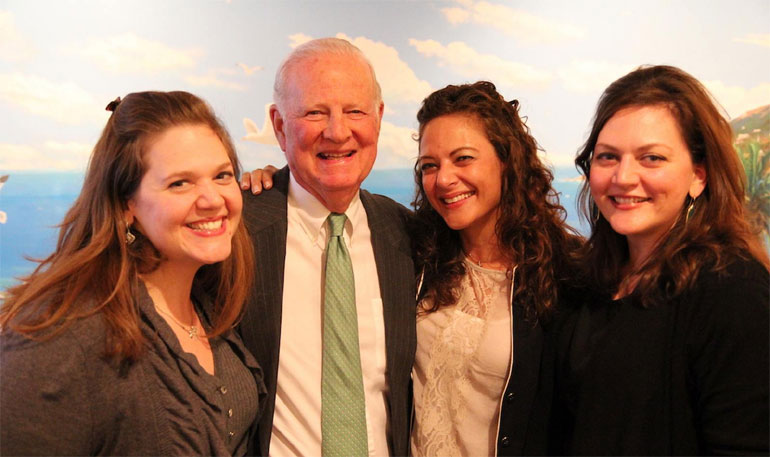 Ο Baker και οι τρεις αδερφές της οικογένειας