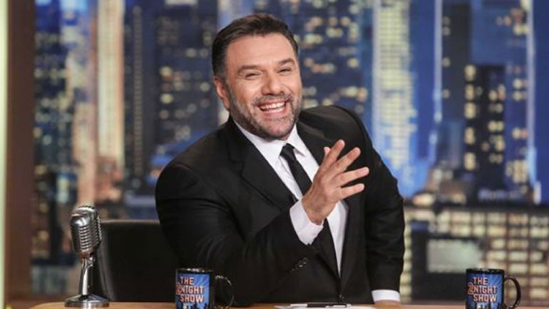 Γρηγόρης Αρναούτογλου: Η πρεμιέρα του «The 2Night Show» και οι πρώτοι καλεσμένοι