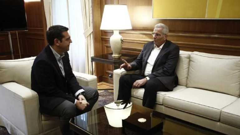 Οι εξελίξεις στο Κυπριακό στο επίκεντρο της συνάντησης του πρωθυπουργού με τον ΓΓ του ΑΚΕΛ
