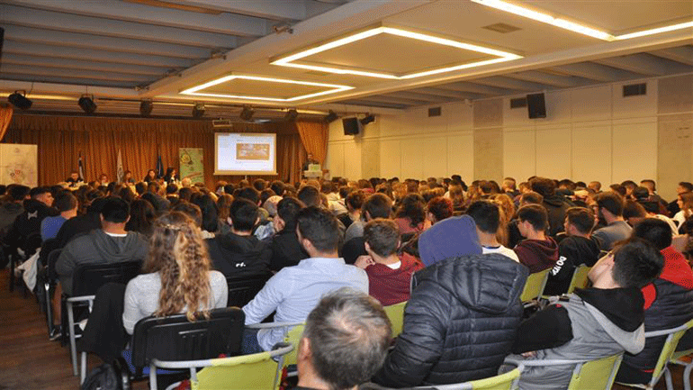Κηφισιά: Μεγάλη ανταπόκριση  είχε από μαθητές  η εκδήλωση για τη νεανική επιχειρηματικότητα