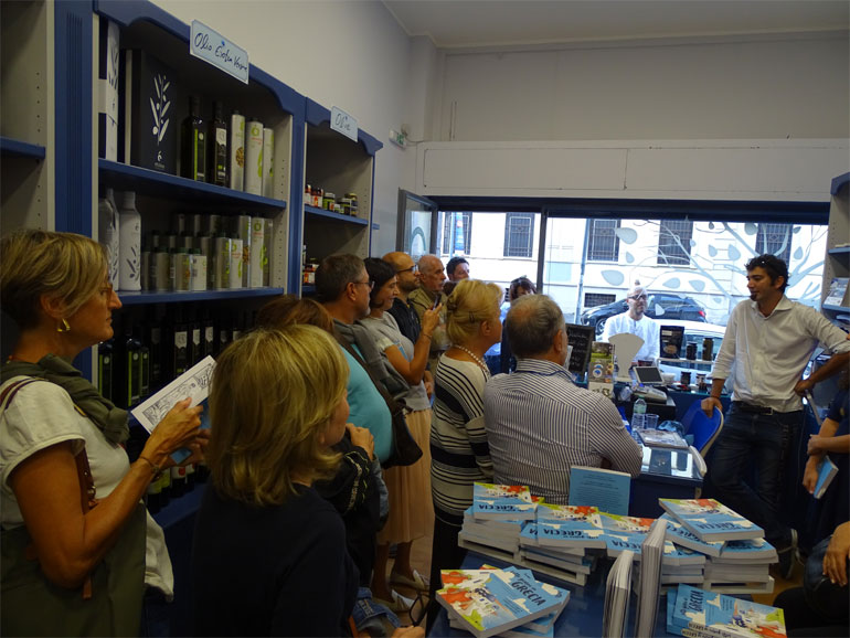 Στιγμιότυπο από την παρουσίαση βιβλίου στο «Hellinikon» 