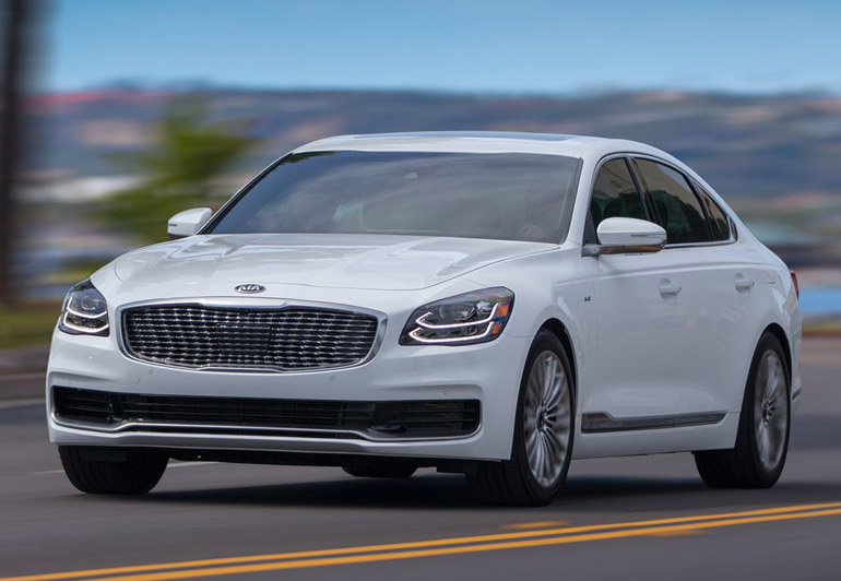  Ένα όχημα που δεν ξέρουμε στην Ελλάδα και εντυπωσιάζει είναι το Kia Κ900, το οποίο εφοδιάζεται με κινητήρα 3.3 λίτρων Biturbo, ο οποίος αποδίδει 365 ίππους...