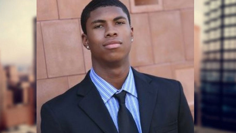 Ένοχοι οι 6 από τους 9 κατηγορούμενους για τον θάνατο του Μπακάρι στη Ζάκυνθο Ένοχοι οι 6 από τους 9 κατηγορούμενους για τον θάνατο του Μπακάρι στη Ζάκυνθο