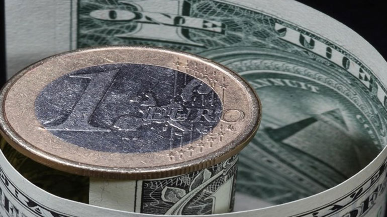 Ενισχύεται το ευρώ έναντι του δολαρίου