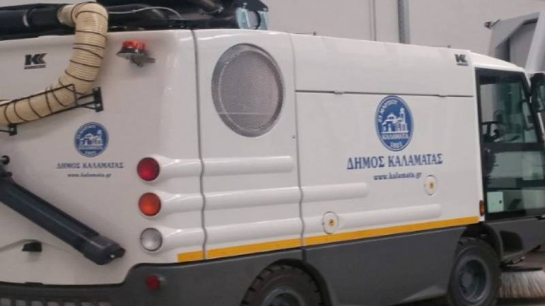 Τρακτέρ και… σκούπα στο Δήμο Καλαμάτας