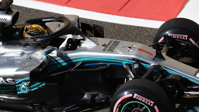 Με χρυσό κράνος και το Νο1 θα αγωνιστεί ο Hamilton