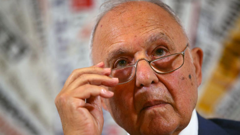 Σαβόνα: Διαψεύδει ότι εξετάζει το ενδεχόμενο να παραιτηθεί