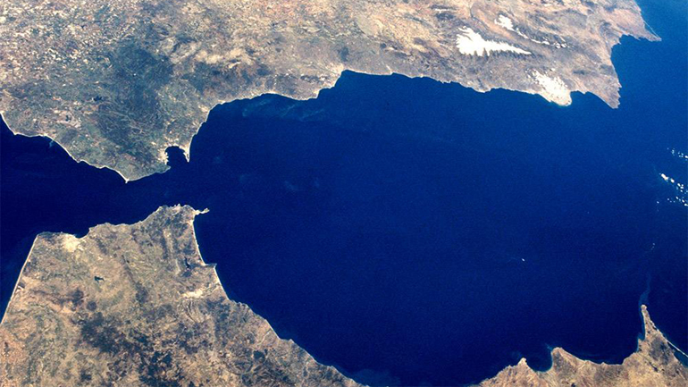 Ο πρωθυπουργός της Ισπανίας Πέδρο Σάντσεθ απειλεί να προβάλει βέτο στη συμφωνία για το Brexit λόγω Γιβραλτάρ