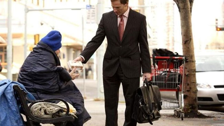 Έρευνα: Οι πιο φτωχοί πεθαίνουν σχεδόν 10 χρόνια νωρίτερα σε σχέση με τους πλουσίους Έρευνα: Οι πιο φτωχοί πεθαίνουν σχεδόν 10 χρόνια νωρίτερα σε σχέση με τους πλουσίους