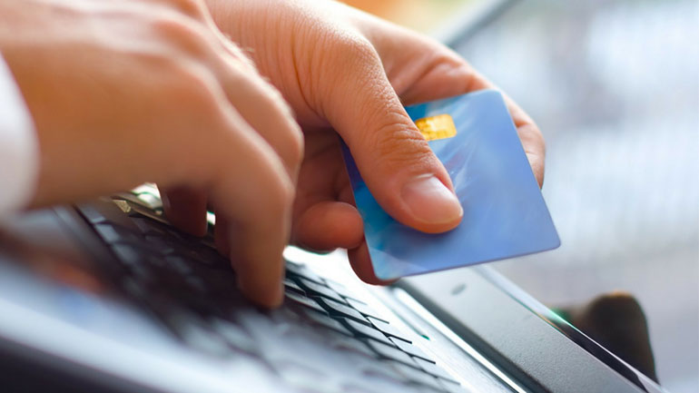 Πώς να μείνετε ασφαλείς, ενώ κυνηγάτε προσφορές για το Black Friday