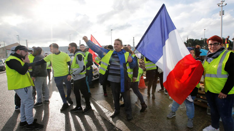 Γαλλία: Μίζερη Black Friday λόγω κινητοποιήσεων των «κίτρινων γιλέκων»