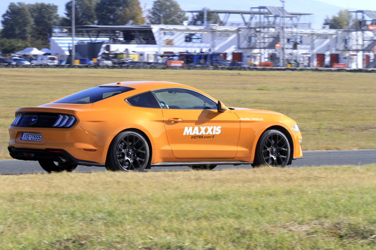 Στις Σέρρες δοκιμάσαμε τα νέα ελαστικά της Maxxis, Victra Sport 5 τα οποία είναι διαθέσιμα σε διαστάσεις από 215/40-18 έως 275/35-19