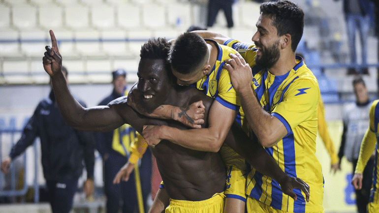 «Μπλόκο» στο Αγρίνιο για την ΑΕΚ, 2-1 ο Παναιτωλικός