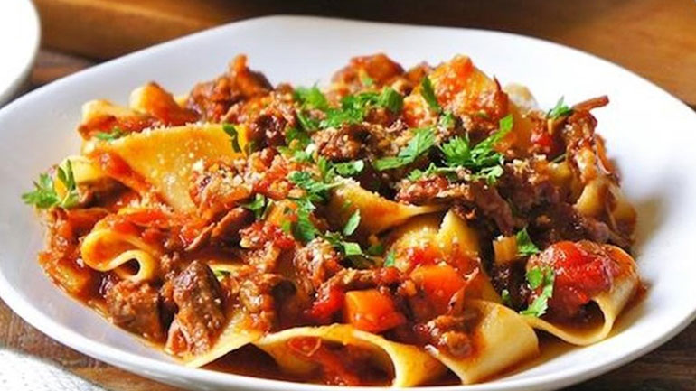 Σπαγγέτι μπολονέζ με καρότο