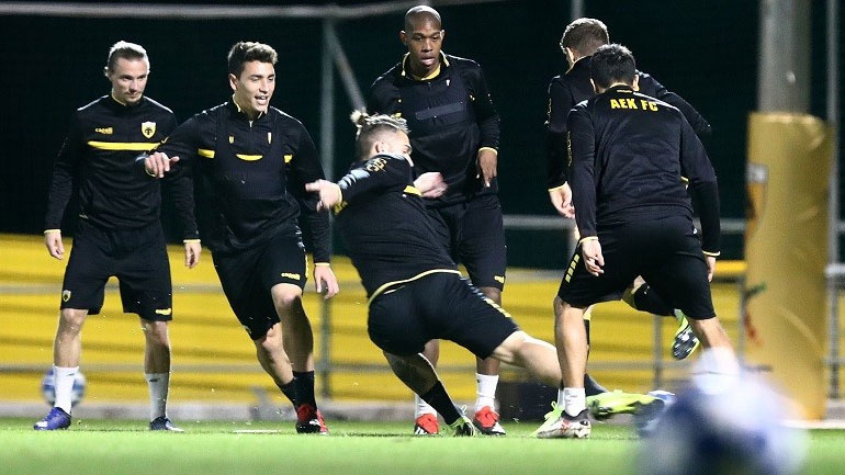 Champions League: Νίκη για να ελπίζει στην τρίτη θέση ψάχνει η ΑΕΚ κόντρα στον Άγιαξ