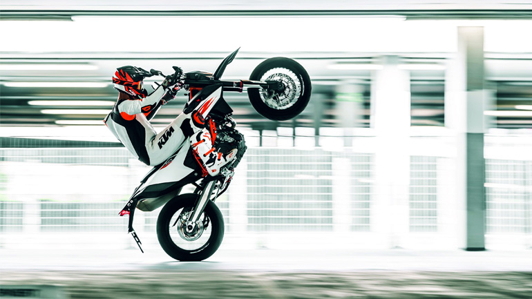 KTM 690 SMC R & Enduro R 2019: Ένας ο κύλινδρος, πολλές οι χάρες