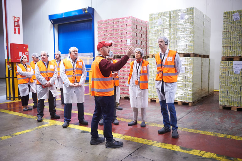 Το Σχηματάρι Mega-Plant παράγει στην Ελλάδα για τον κόσμο, πραγματοποιώντας το σύνολο της εξαγωγικής δραστηριότητας της Coca-Cola Τρία Έψιλον σε αναψυκτικά και χυμούς σε 11 χώρες