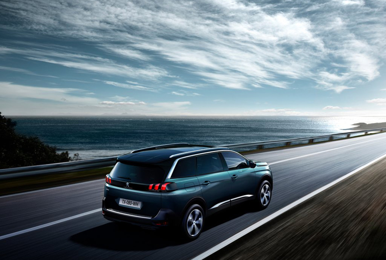 Η έκπτωση στο Peugeot 5008 φτάνει έως και τα 4.500 ευρώ