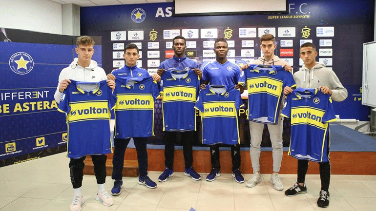 Έκανε επαγγελματίες έξι παίκτες ο Αστέρας Τρίπολης