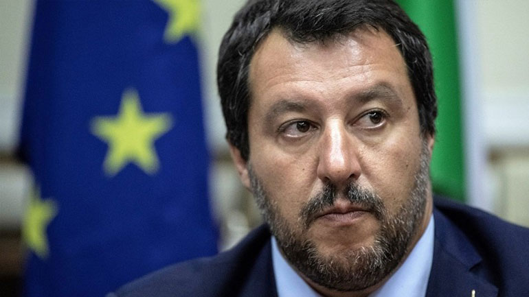 Ιταλία: Εγκρίθηκε ο αντιμεταναστευτικός νόμος που επεδίωκε ο Σαλβίνι Ιταλία: Εγκρίθηκε ο αντιμεταναστευτικός νόμος που επεδίωκε ο Σαλβίνι