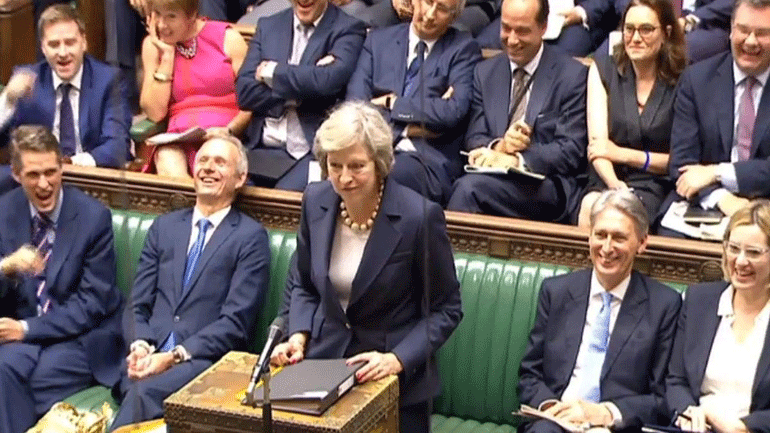 Απειλεί με «χάος, αβεβαιότητα και διχασμό» η Τερέζα Μέι  αν καταψηφιστεί   το brexit