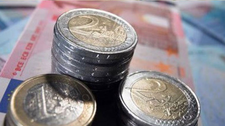 Ενισχύεται το ευρώ έναντι του δολαρίου