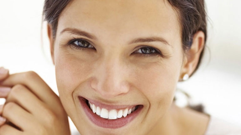 Tρία tιps για αστραφτερό χαμόγελο που μαγνητίζει!
