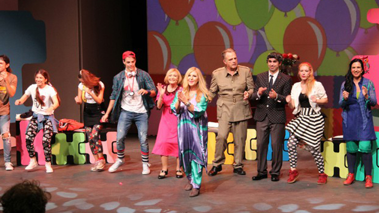 «To Πιο Τρελό Τριήμερο» δίνει φιλανθρωπική παράσταση για το Χαμόγελο του παιδιού!