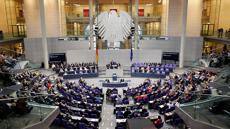 Γερμανία: Η Bundestag ενέκρινε το Σύμφωνο του ΟΗΕ για τη Μετανάστευση