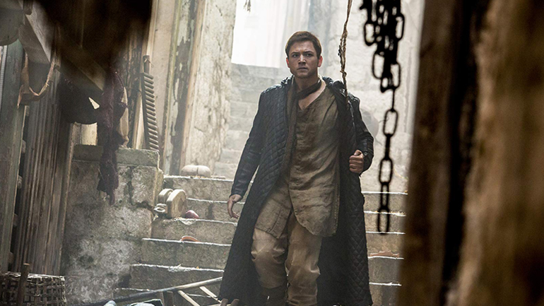 «Ρομπέν των Δασών» – Μια συναρπαστική περιπέτεια με τους Τάρον Έγκερτον, Τζέιμι Φοξ