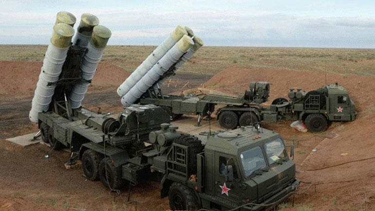 Τζέιμς Ινχόουφ: «Να επιλέξει η τουρκική κυβέρνηση ανάμεσα στα F-35 και τους S-400»