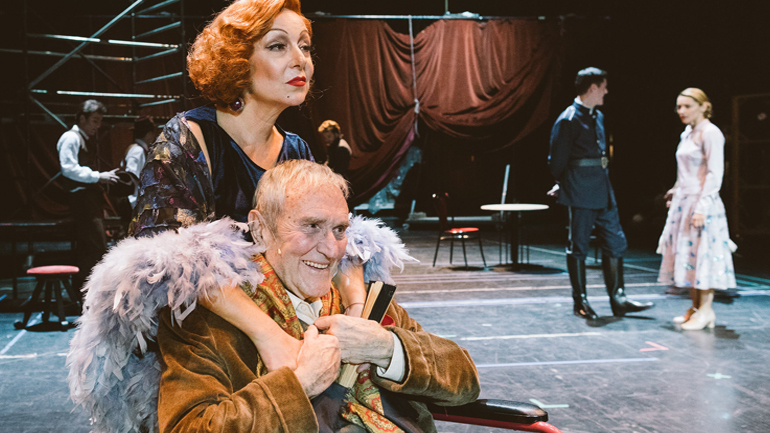 Πιραντέλο σε απευθείας σύνδεση θα παρακολουθήσουν Αμοργός, Ικαρία, Λέρος, Λευκάδα, Ορεστιάδα και Χίος