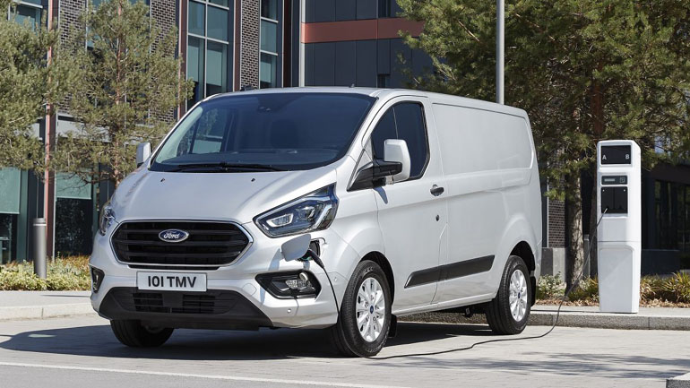 Στους δρόμους το plug-in υβριδικό Ford Transit