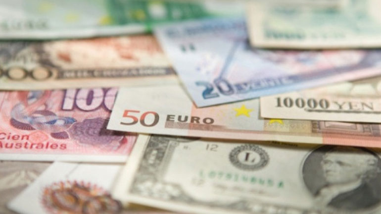 Υποχωρεί το ευρώ στην αγορά συναλλάγματος