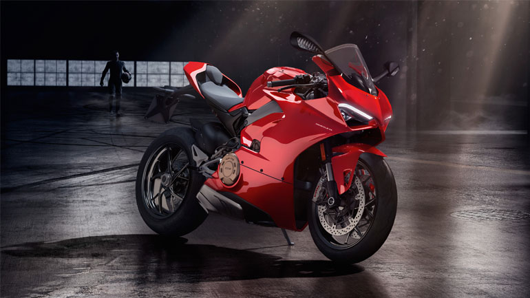 Οδηγήστε τις μηχανές των ονείρων σας στο RIDE 3