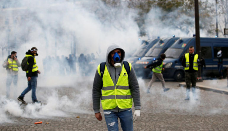 Γαλλία: Σκηνές αντάρτικου πόλης στην καρδιά του Παρισιού – 224 συλλήψεις