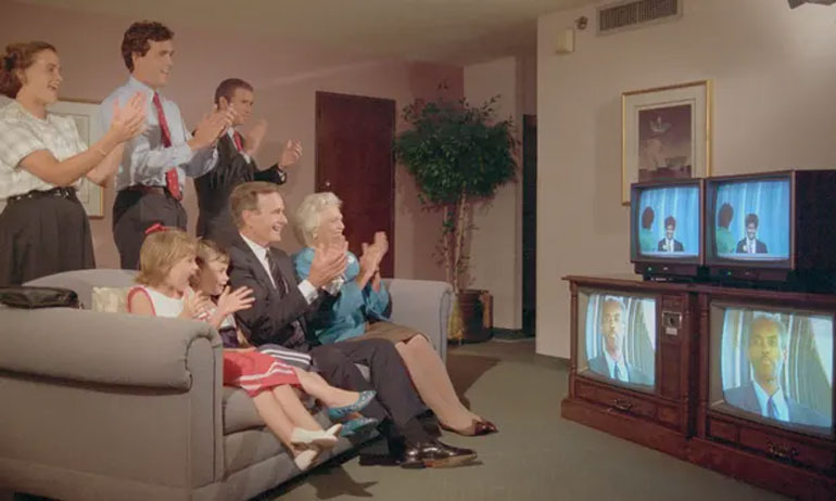 Ο Τζορτζ Μπους με την οικογένειά του το 1988