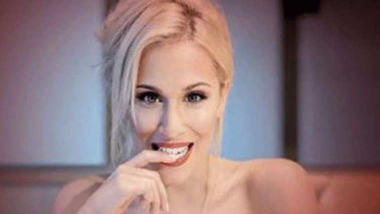 Η Νάντια Μπουλέ ετοιμάζεται για καριέρα στο εξωτερικό;